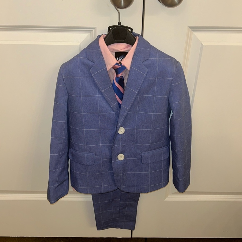 IZOD , Toddler boy suit , great condition! Size 4T